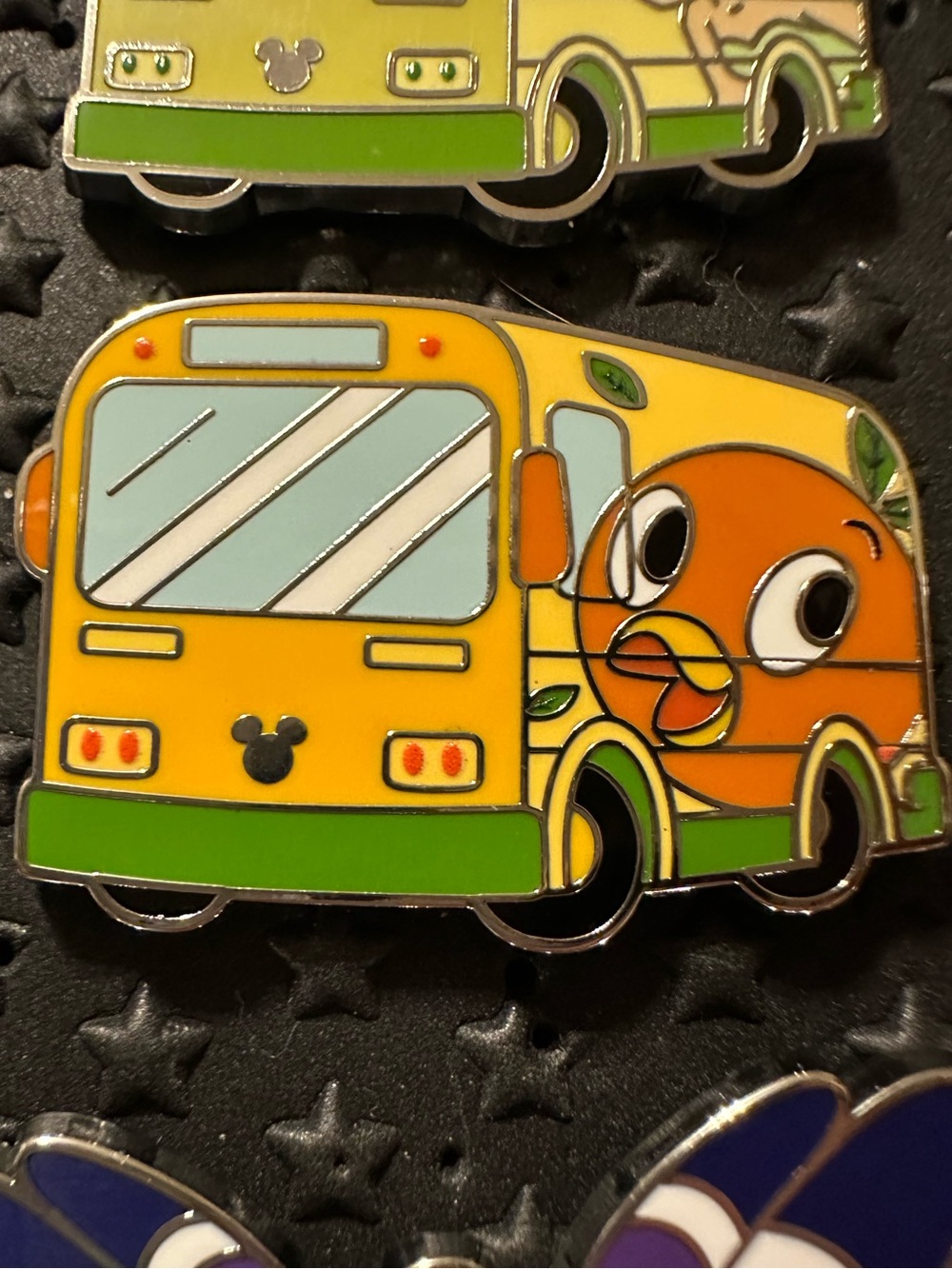 🌸3 for $37🌸 Orange Bird Bus Mystery Pin